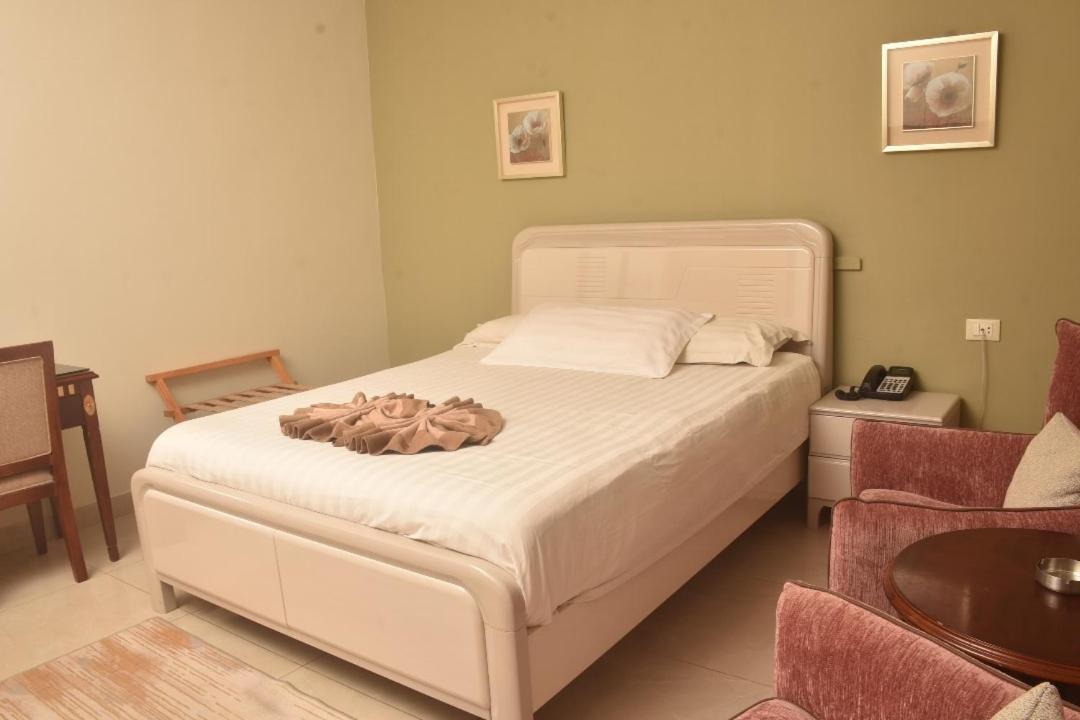 Crown Hotel Джуба Экстерьер фото